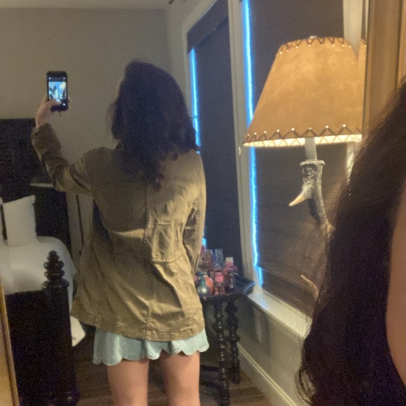 Coolest military style jacket 🧥 - Picture 5 of 6